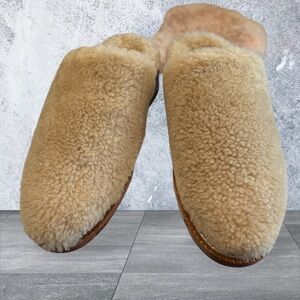 Robert Clergerie Cozy Shearling Slides in Cream